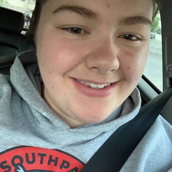 Meet your Posher, Candice - Picture 1 of 1